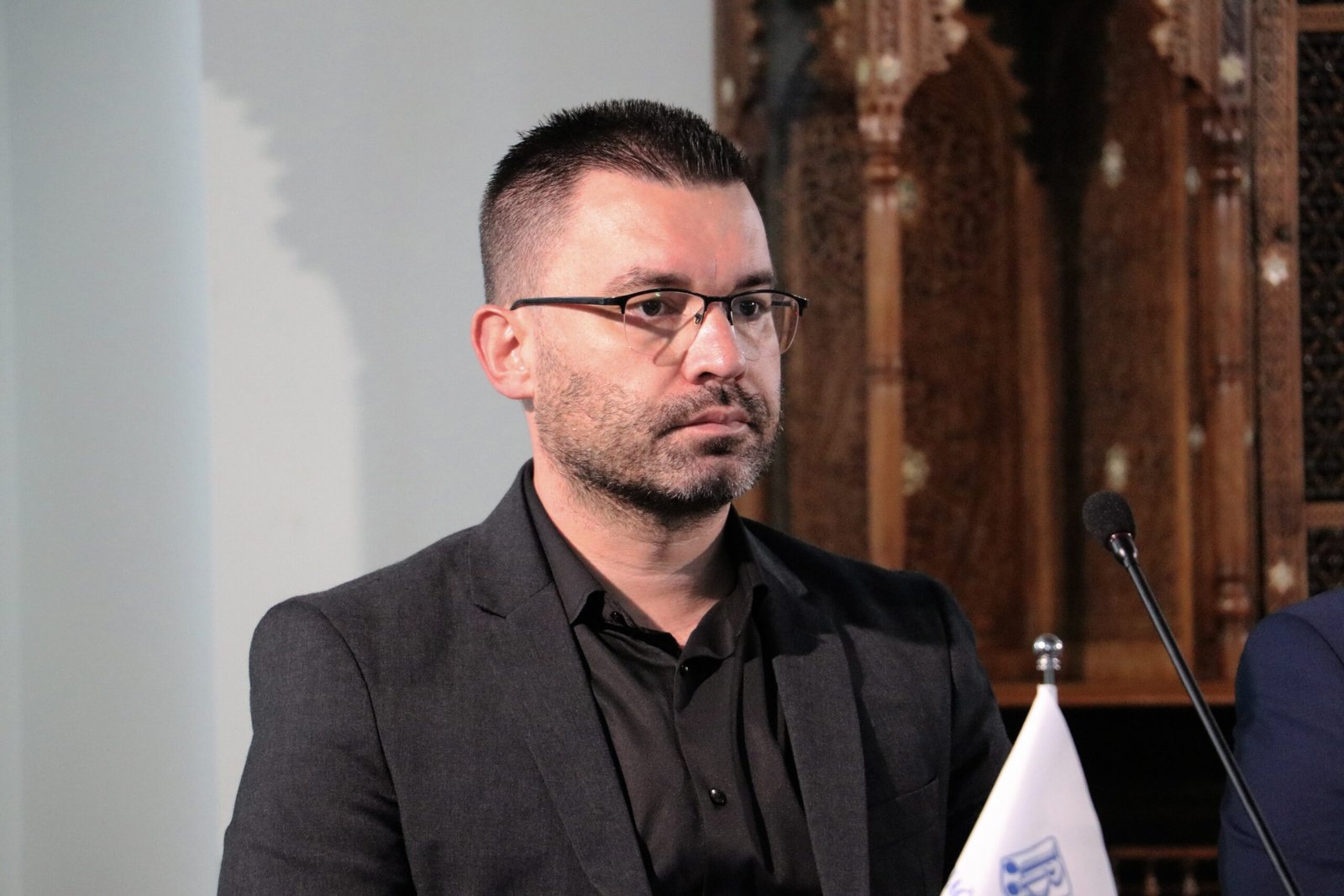 Muamer Džananović, direktor Instituta za istraživanje zločina protiv čovječnosti i međunarodnog prava Univerziteta u Sarajevu Muamer Džananović, direktor Instituta za istraživanje zločina protiv čovječnosti i međunarodnog prava, Univerzitet u Sarajevu